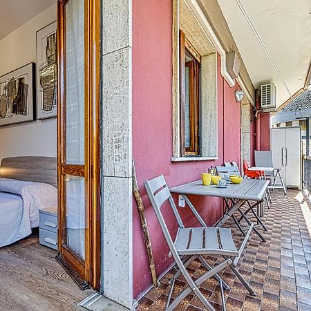 1 Bedroom Lovely Apartment In レッコ エクステリア 写真