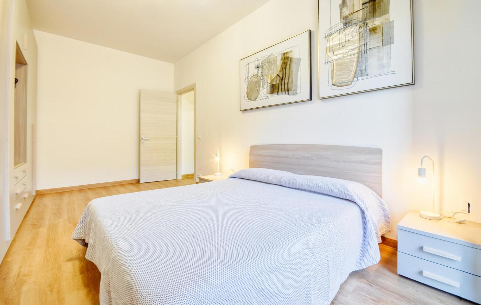 1 Bedroom Lovely Apartment In レッコ エクステリア 写真